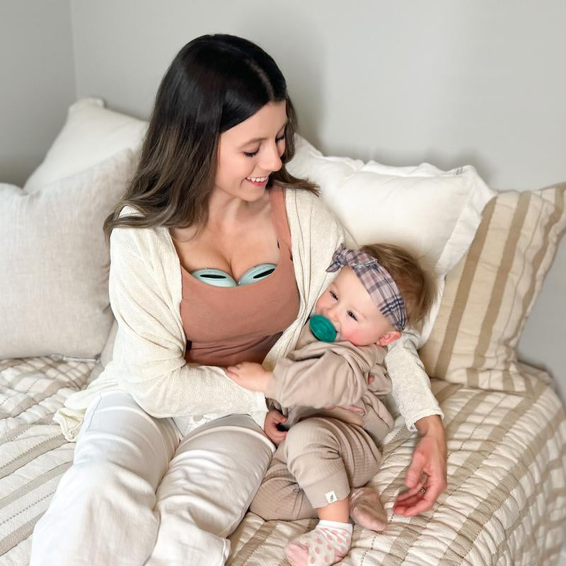 Mommed Wearable Breast Pumps, Hands Free Breast Pump S21 with Strong Suction, Low Noise & LED Display, Full in Bra Portable Electric Breast Pump with 3 Modes & 12 Levels Nursing Feeding Care